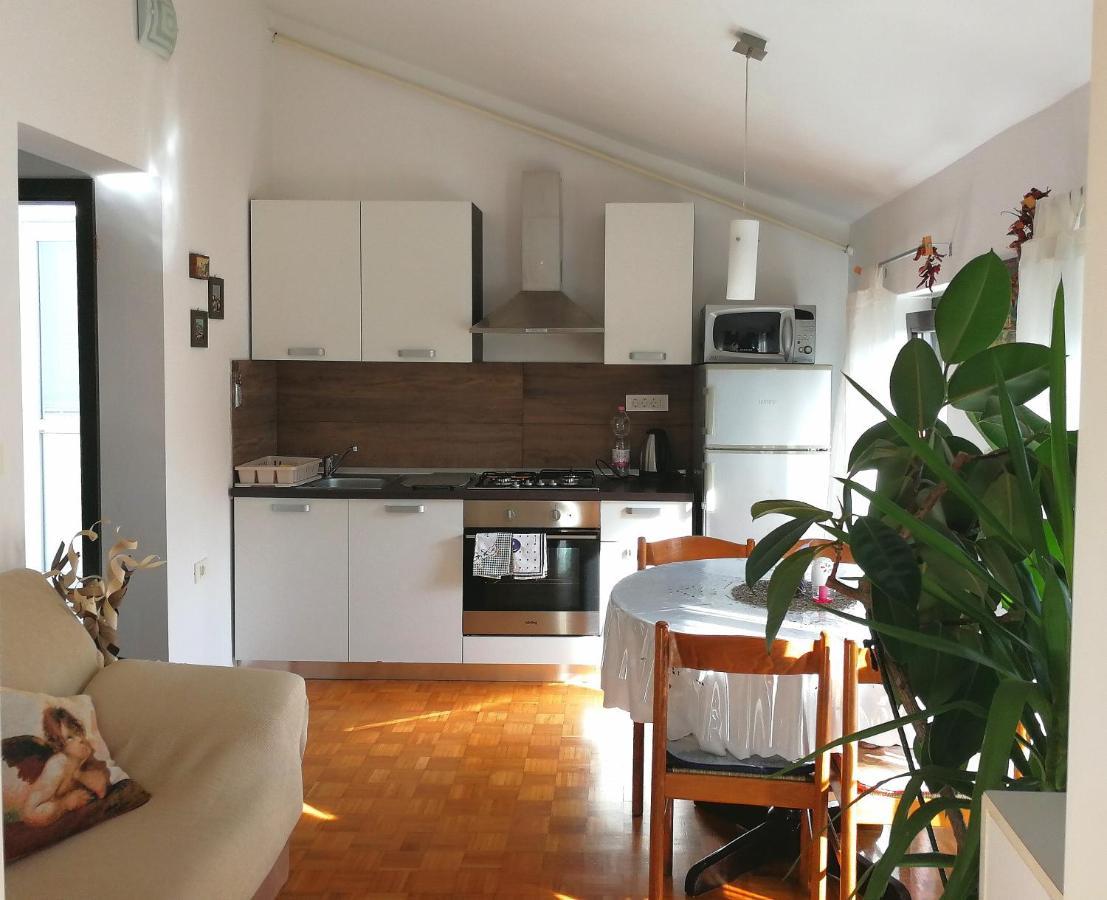 Millenca Apartment Izola Buitenkant foto