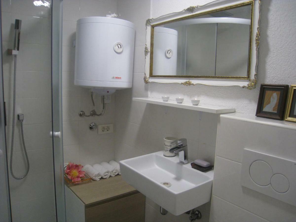 Millenca Apartment Izola Buitenkant foto